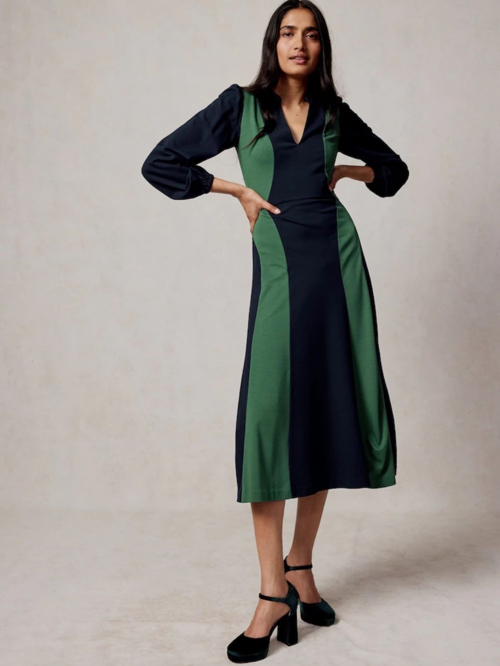 Boden Blue Green Notch Abstract Ponte V-Neck Midi Dress Colorful Stylish